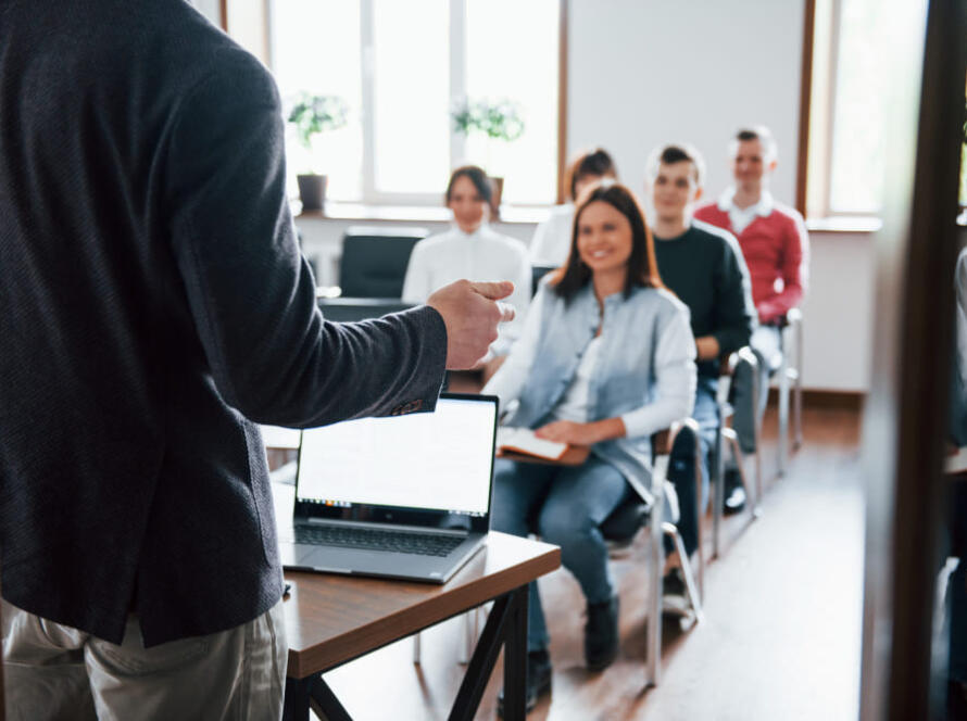 Technique de menottage & utilisation du bâton télescopique